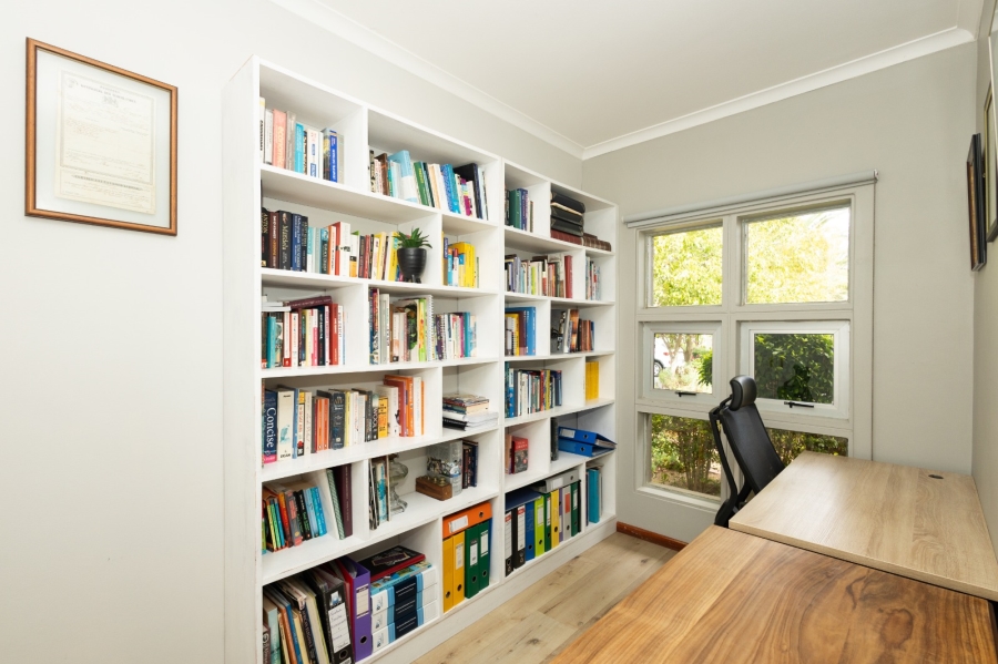 To Let 5 Bedroom Property for Rent in Vierlanden Western Cape